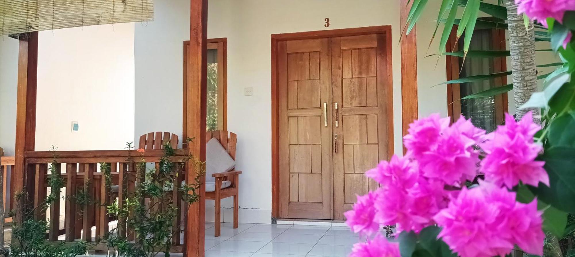 Oyo1096安达小屋和餐厅 Kuta  外观 照片