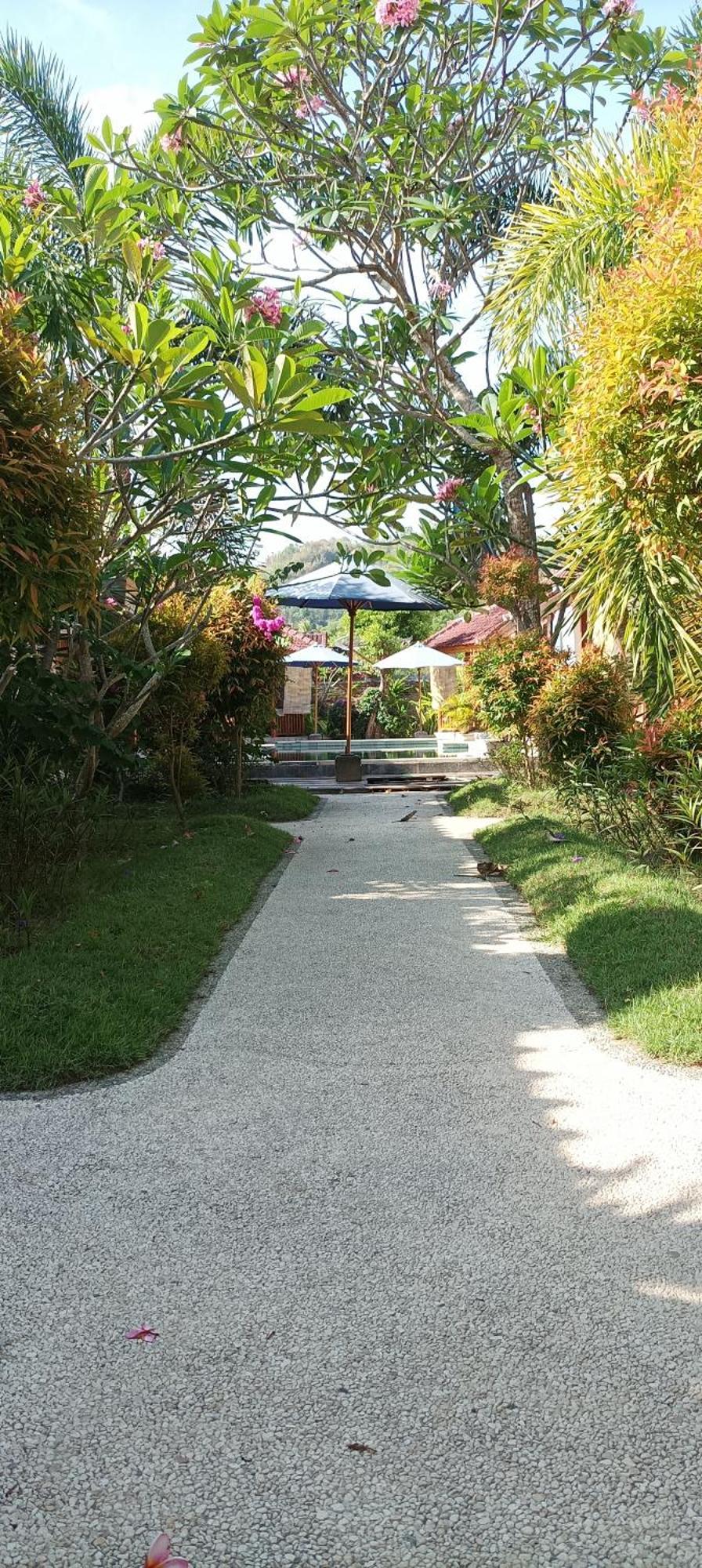 Oyo1096安达小屋和餐厅 Kuta  外观 照片