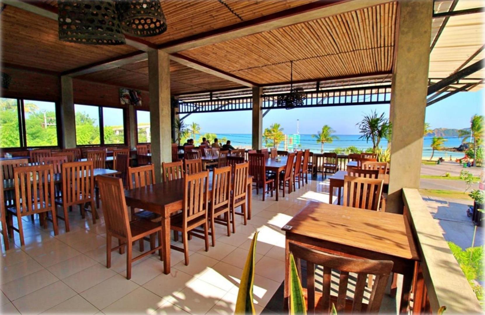 Oyo1096安达小屋和餐厅 Kuta  外观 照片